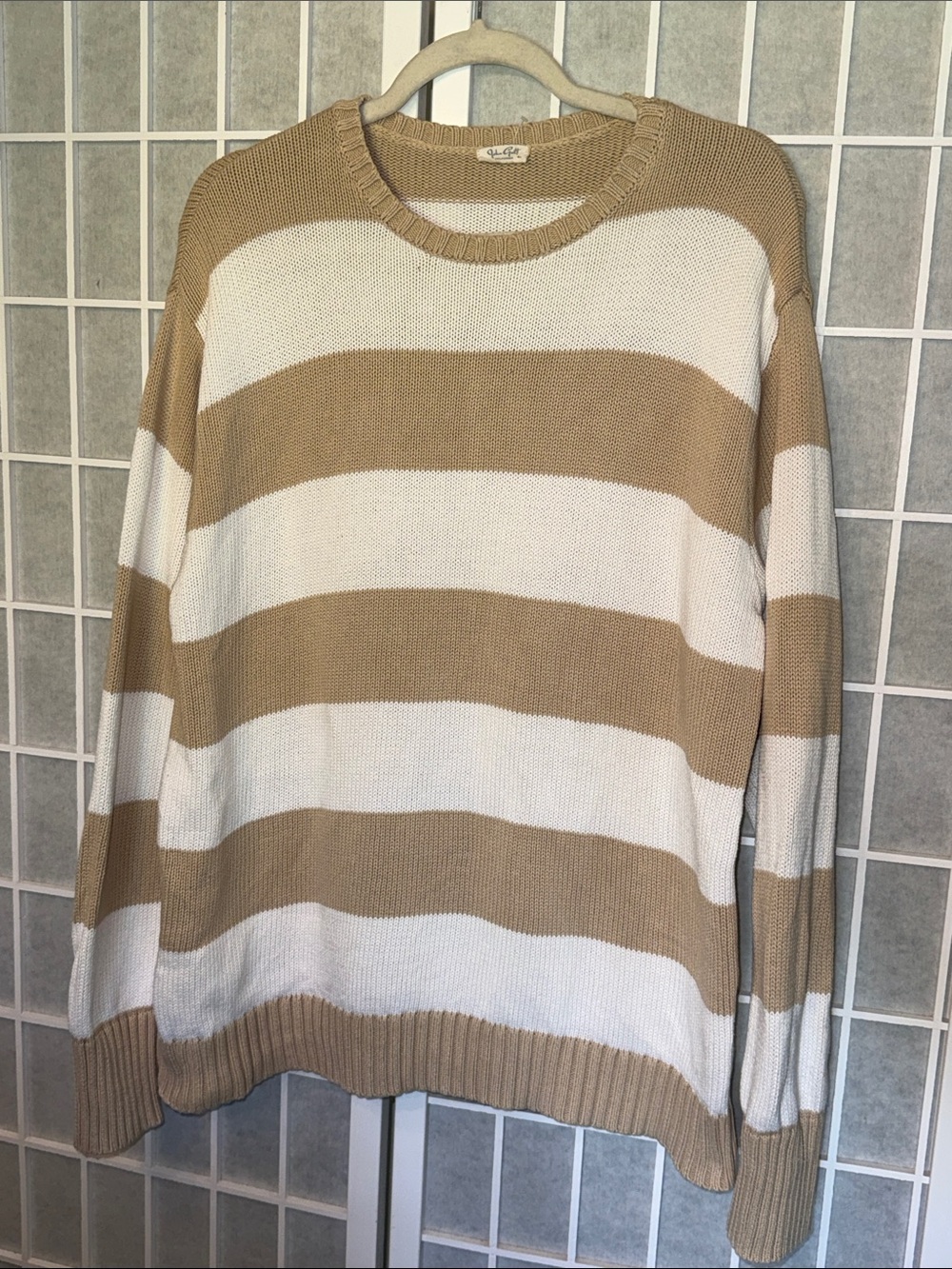 John Galt Brandy Melville Striped Crewneck Sweater in Beige and White Size M
